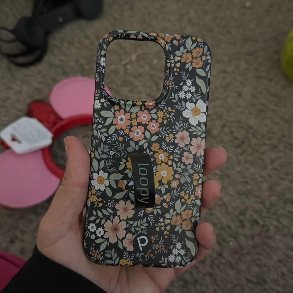 iPhone 16 pro loopy case